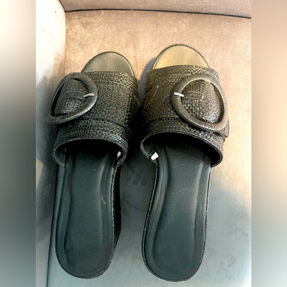 Black wedge sandal
